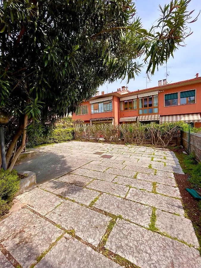 Appartamenti Villa Lina Desenzano del Garda 0*,